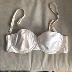 Cacique bra with removable straps